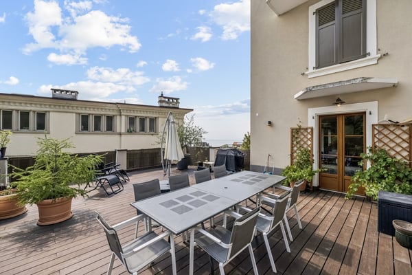 4.5 pièces de caractère avec terrasse et vue lac 12