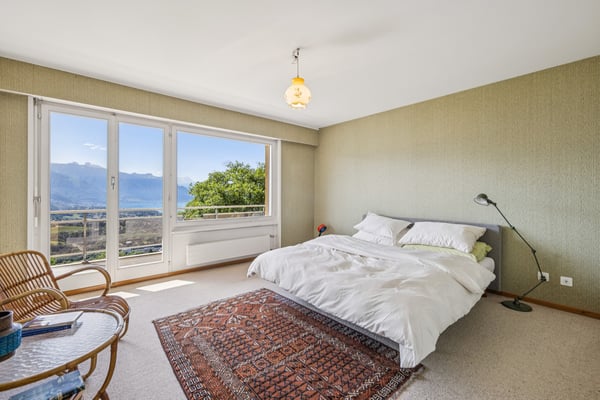 Spacieux appartement avec vue lac 8