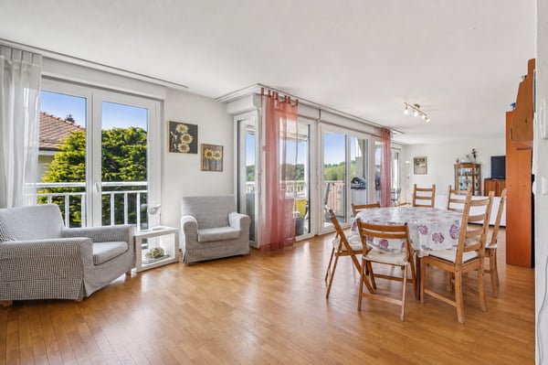 Spacieux appartement de 4,5 pièces 2
