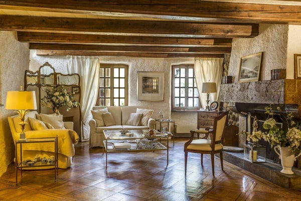 Maison villageoise de caractère balcon en toiture avec très belle vue 4