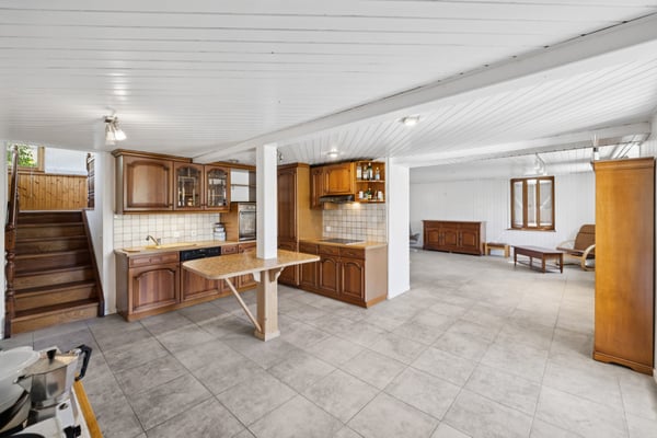 Maison de 3 appartements, aux généreux volumes et vue imprenable sur l 6