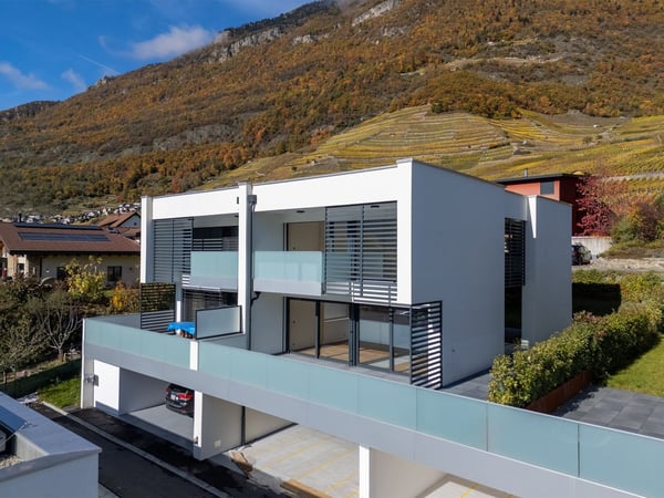 Villa neuve, spacieuse et luxueuse