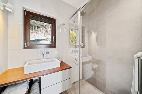 Unique - Design contemporain entre ciel et lac 10