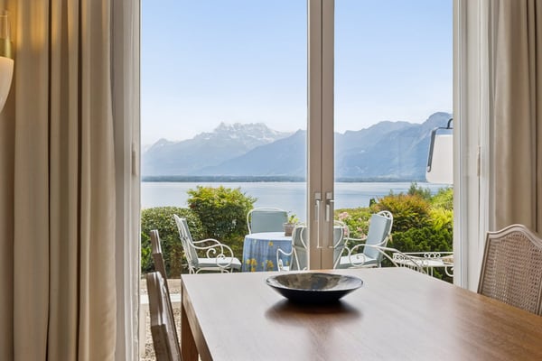 Extraordinaire demeure du 18ème siècle sur la Commune de Montreux 9