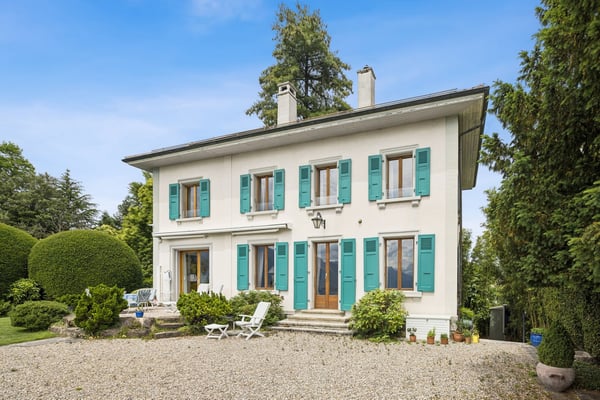 Extraordinaire demeure du 18ème siècle sur la Commune de Montreux 5