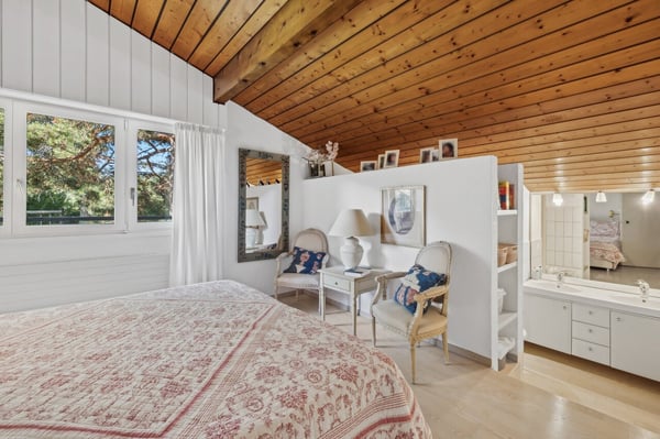 Villa d'architecte à Gravelone avec une vue sur les châteaux de Sion 10