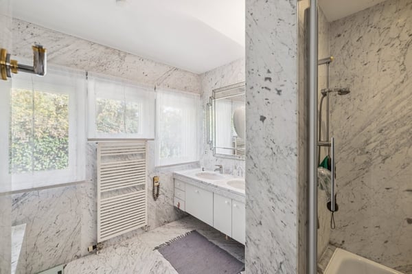 Élégante villa avec vue panoramique et studio indépendant 9