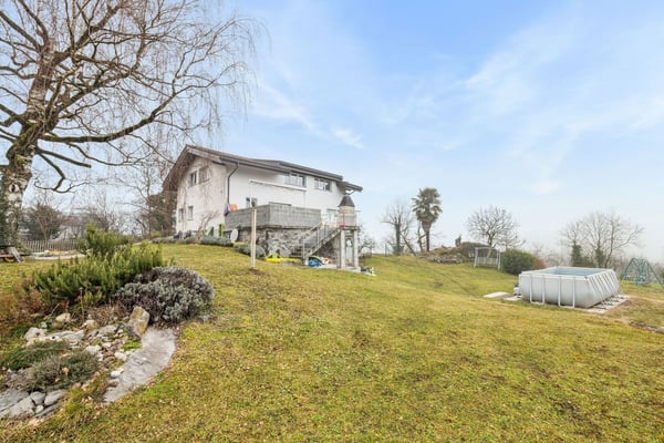 Maison familiale avec grand terrain à St.-Triphon 13