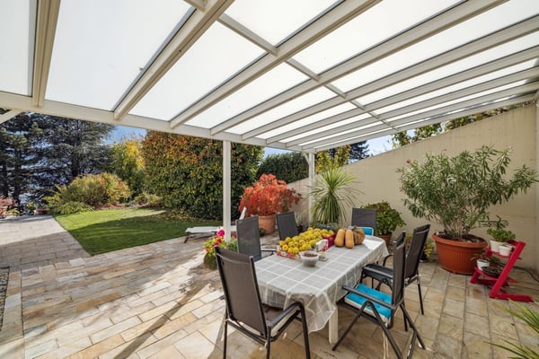 Élégante villa avec vue panoramique et studio indépendant 11
