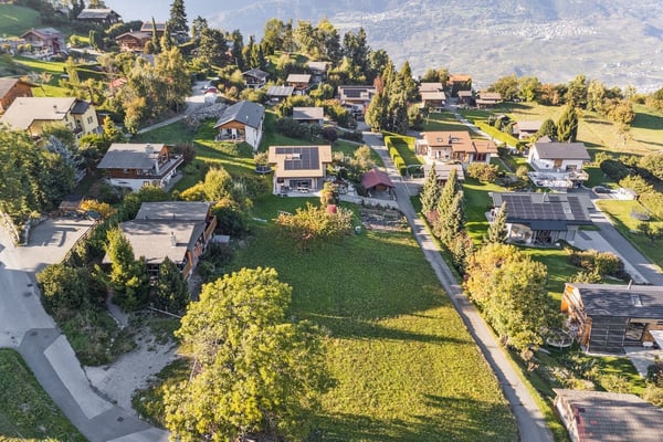 707 m2 à bâtir au coeur d'un quartier résidentiel ! 1