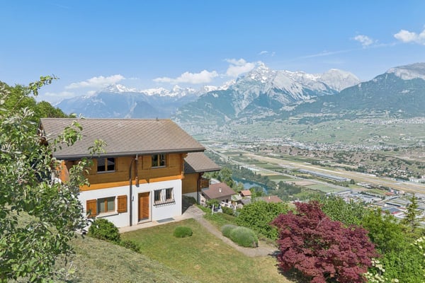 Une adresse privilégiée à Salins - Chalet de charme offrant une vue pa