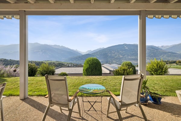 Villa d'Exception avec vue Panoramique & Élégance Contemporaine