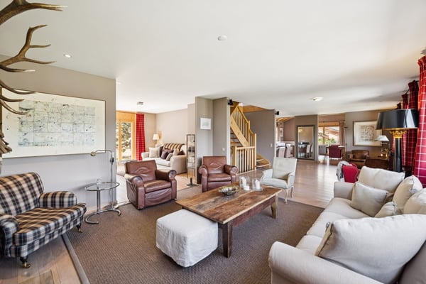 Chalet individuel très spacieux. 4