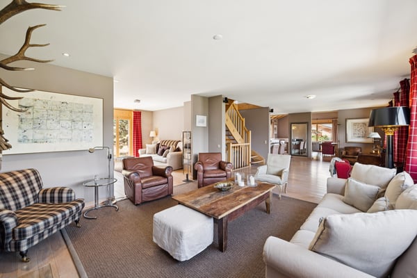 Chalet individuel très spacieux. 4