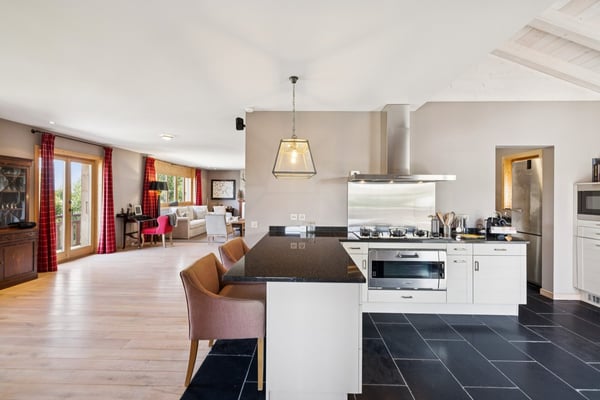 Chalet individuel très spacieux. 3