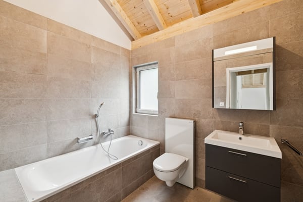Appartement en attique de 5,5 pièces avec 2 balcons à Epinassey 4