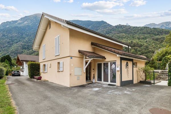 Belle villa individuelle de 4.5 pièces offrant de beaux volumes 1