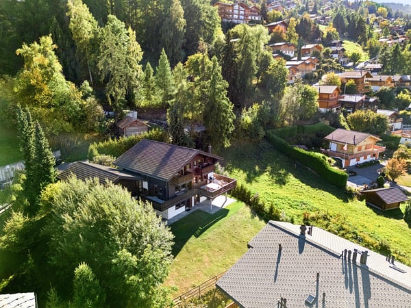 Au coeur de la station, un chalet d'exception. 11
