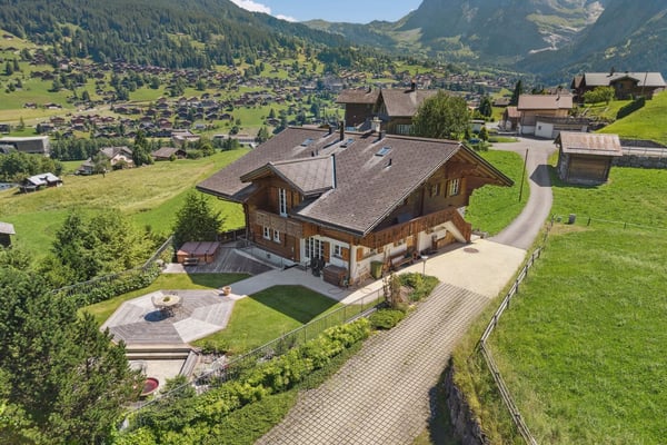 Magnifique chalet d'exception avec vue panoramique sur les montagnes 2