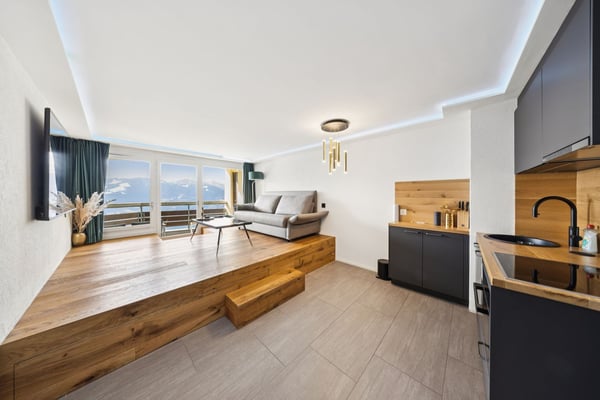 Charmant appartement de 3,5 pièces avec cuisine et salle de bains, lum 7