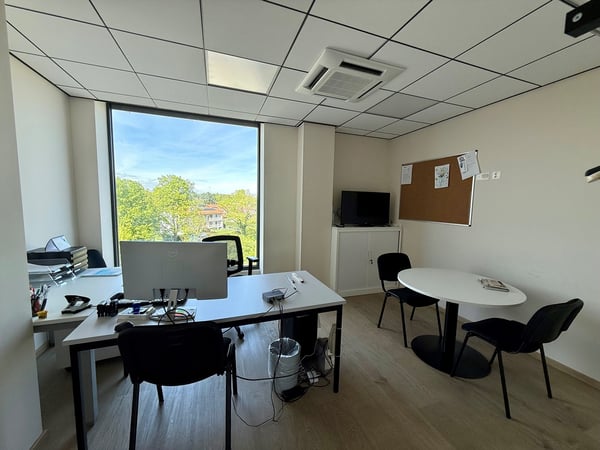 1226 THONEX - Bureaux de 305 m2 au 3ème étage d'un immeuble moderne 4