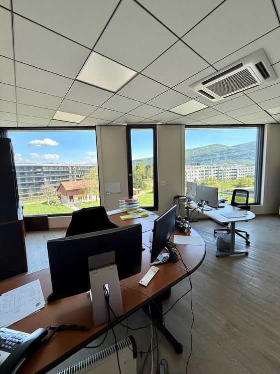 1226 THONEX - Bureaux de 305 m2 au 3ème étage d'un immeuble moderne 6