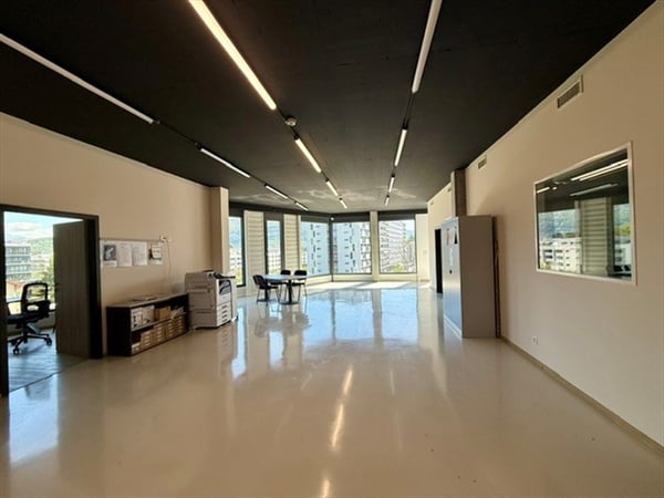 1226 THONEX - Bureaux de 305 m2 au 3ème étage d'un immeuble moderne 2