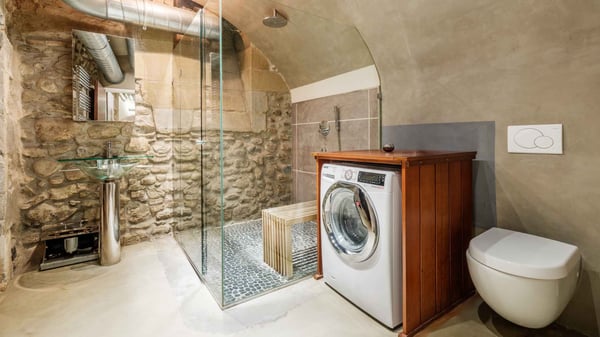 Souplex en excellent état situé dans un immeuble du XVIIIe siècle 9