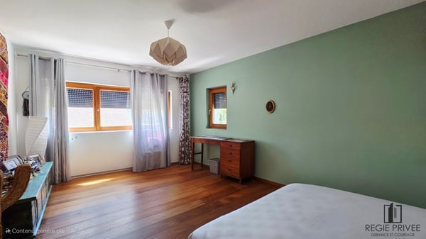 Maison individuelle meublée avec piscine extérieure 10