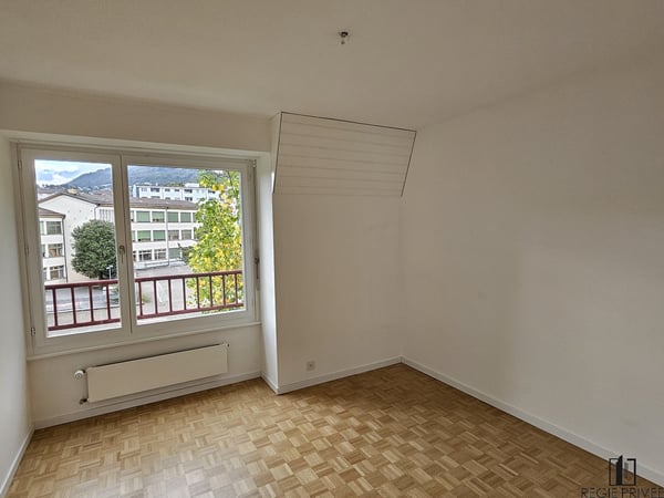 Bel appartement de 1 pièces sous les toits rénové en 2024 5