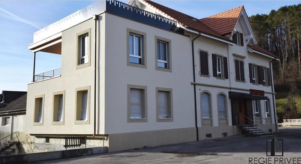 Charmant immeuble Villageois à saisir 1