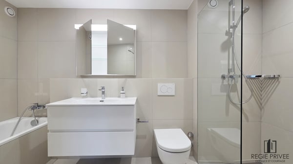 Appartement de 5.5 pièces refait à neuf avec vue sur le lac 6