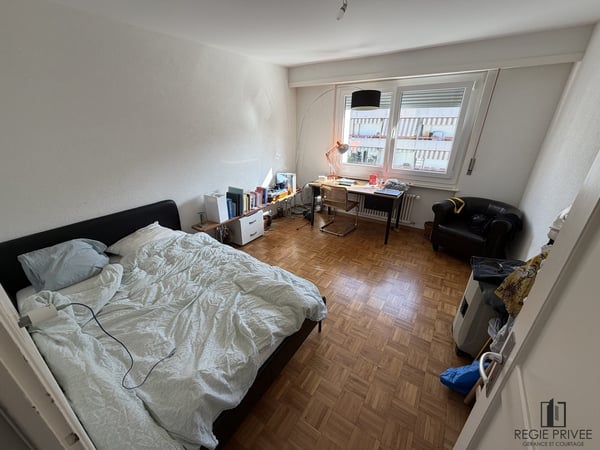 Appartement de 2.5 pièces au 2ème étage avec balcon 2