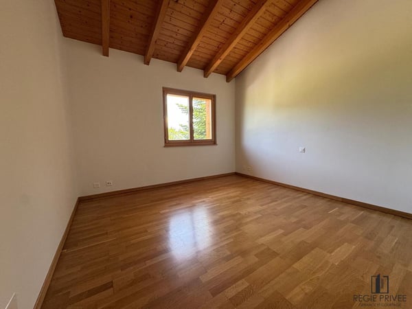 Maison individuelle avec grand jardin et garage 6