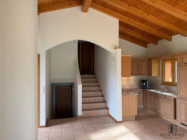 Maison individuelle avec grand jardin et garage 4