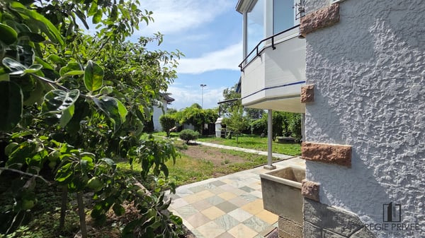 Appartement avec sous-sol privatif et immense jardin 10