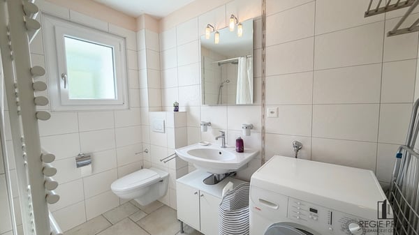 Appartement de 2.5p. meublé avec vue sur le lac 9