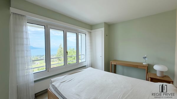 Appartement de 2.5p. meublé avec vue sur le lac 7