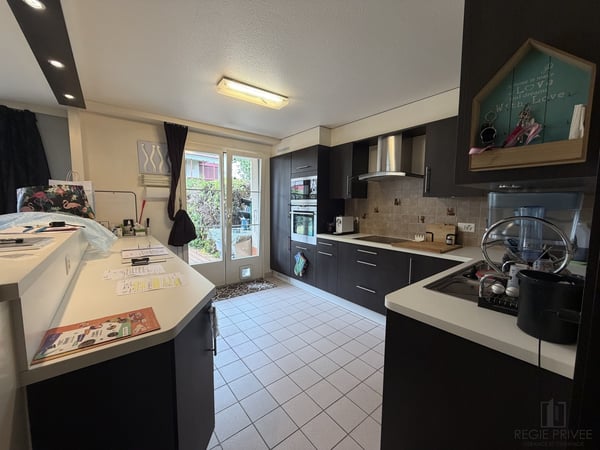 Bel appartement avec jardin et jacuzzi à Bottens 5