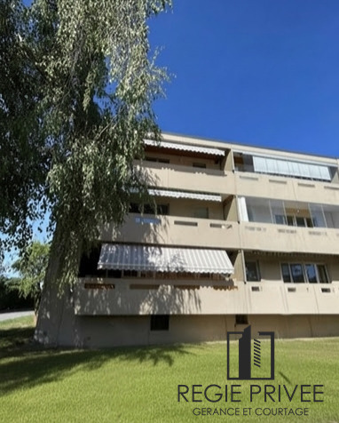 Charmant 2.5 pièces dans un cadre verdoyant 12