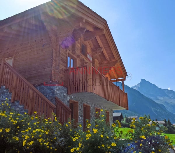 Exclusivité à Zinal Chalet neuf et authentique dans le vieux village 2