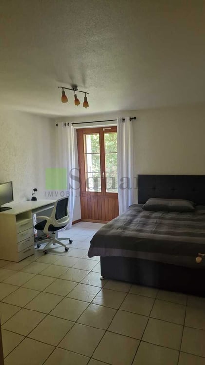 Chambre meublée 2