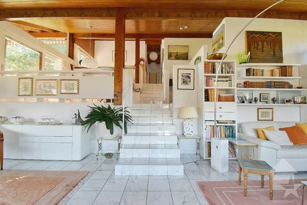 Magnifique propriété entourée de verdure, spacieuse et au calme 8