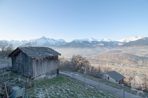 Chalet valaisan de 1.5 pièces à deux pas de la Piste de l'Ours 9
