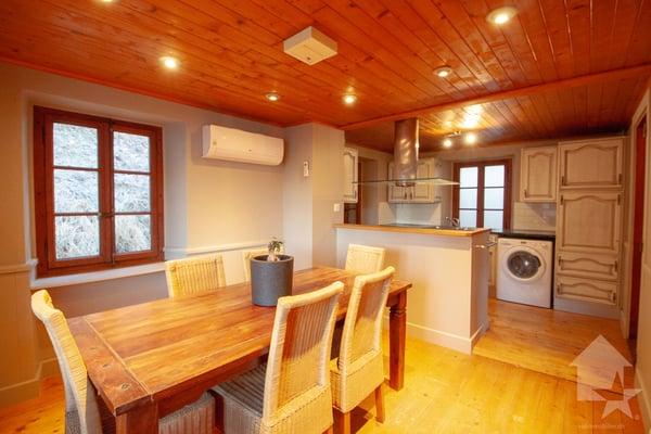 Chalet valaisan de 1.5 pièces à deux pas de la Piste de l'Ours 13