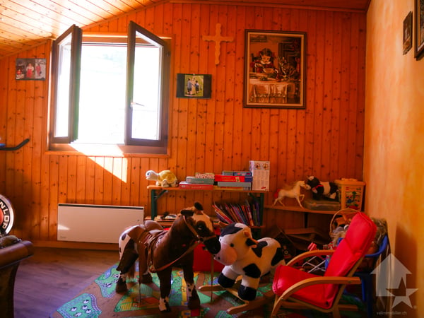 Grande maison familiale avec énormément de potentiel à La Rosière 13