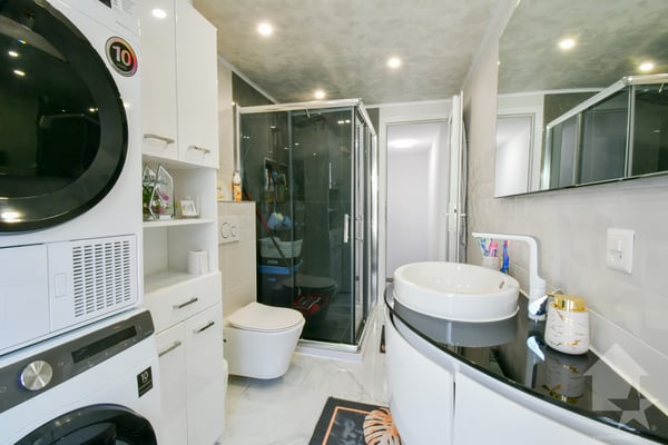 Grande maison familiale avec appartement attenant à Dorénaz 6