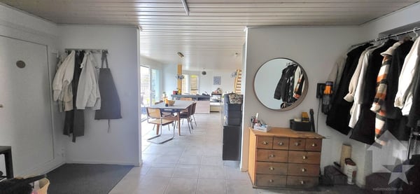 Villa / immeuble de 2 appartements 1x 3.5 pces en duplex + 1x studio 5