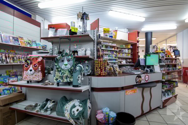 Vouvry, local commercial au centre du village 4