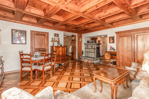 Appartement 4 pièces dans un bâtiment historique de la vieille ville 1